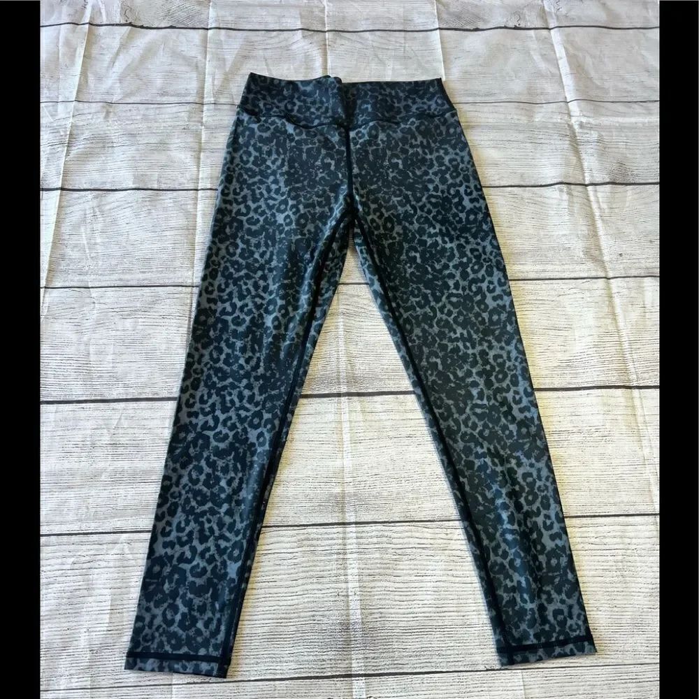 Zyia Stone Leopard Scrunchy What Light N Luxe size 6-8